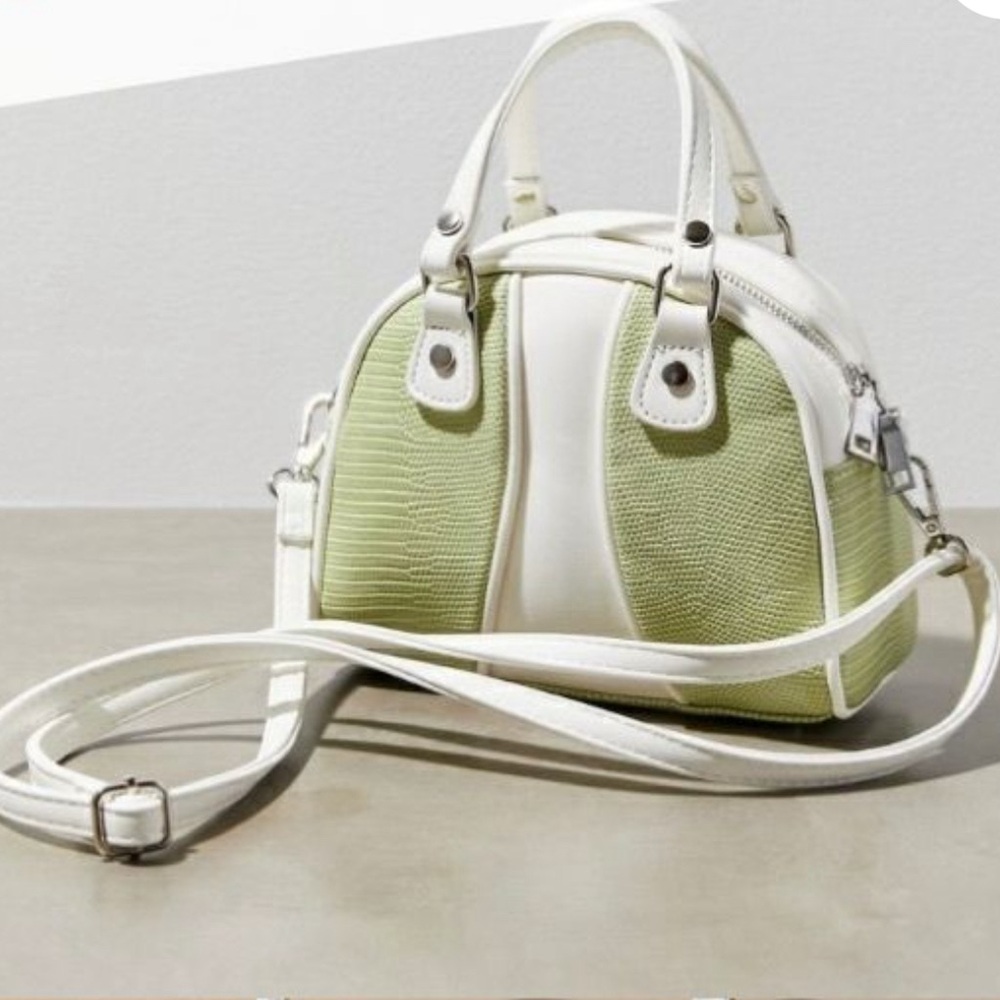 Urban Outfitters Sydney Bowler Bag